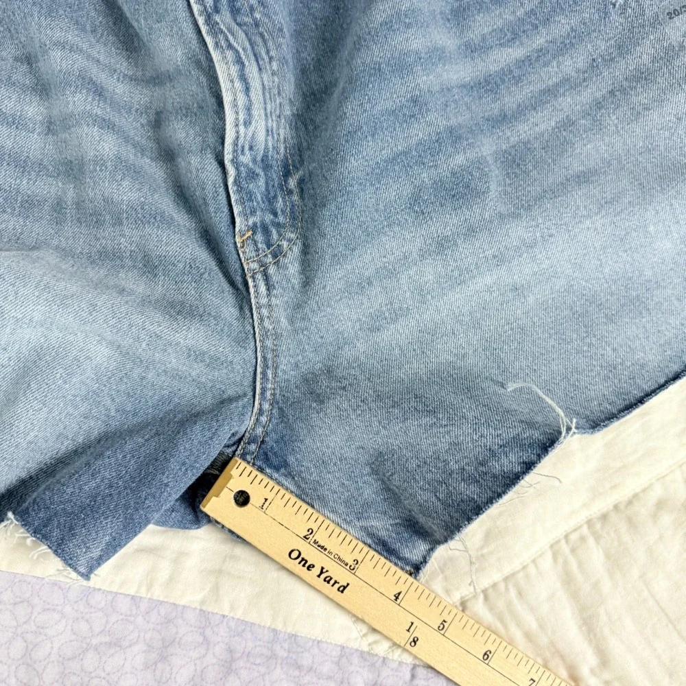 NEW Gap Denim Stride Shorts  20/35 Light Wash Blue Cut Off Raw Hem Distressed